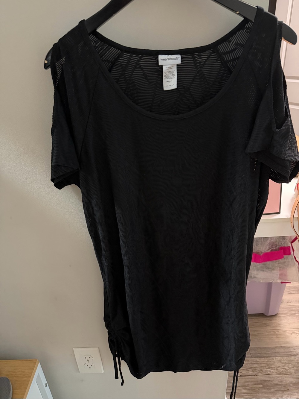 Black Cold-Shoulder Scoop Neck Women's bathing suit coverup